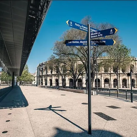 Le Questel In The Heart Of The With Nimes