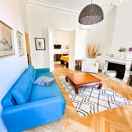 Apartment Le Questel In The Heart Of The With Nimes