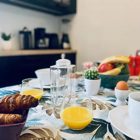 Le Questel In The Heart Of The With Apartment