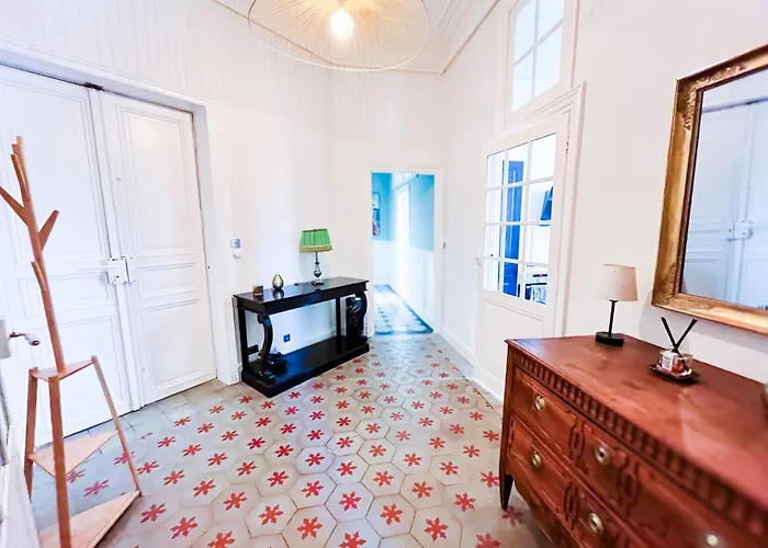 Appartement Le Questel Au Cœur De La Cité Romaine Avec Clim