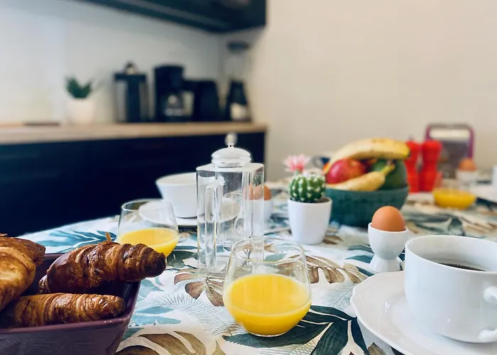 Le Questel Au Coeur De La Cite Romaine Avec Clim شقة